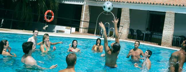 Programme d'été sur campus pour adolescents multi-activités (Biarritz en France)