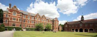 Voyages linguistiques en Angleterre pour un lycéen - The Leys School - Junior - Cambridge