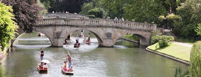 Voyages linguistiques à Cambridge pour un adolescent (Cambridge en Angleterre)