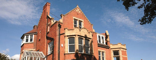 Préparation à l’entrée dans une université (Folkestone en Angleterre)