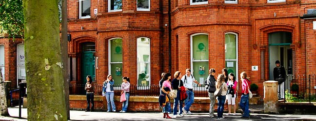 Ecoles de langues à Belfast pour un adulte (Belfast en Irlande du Nord)